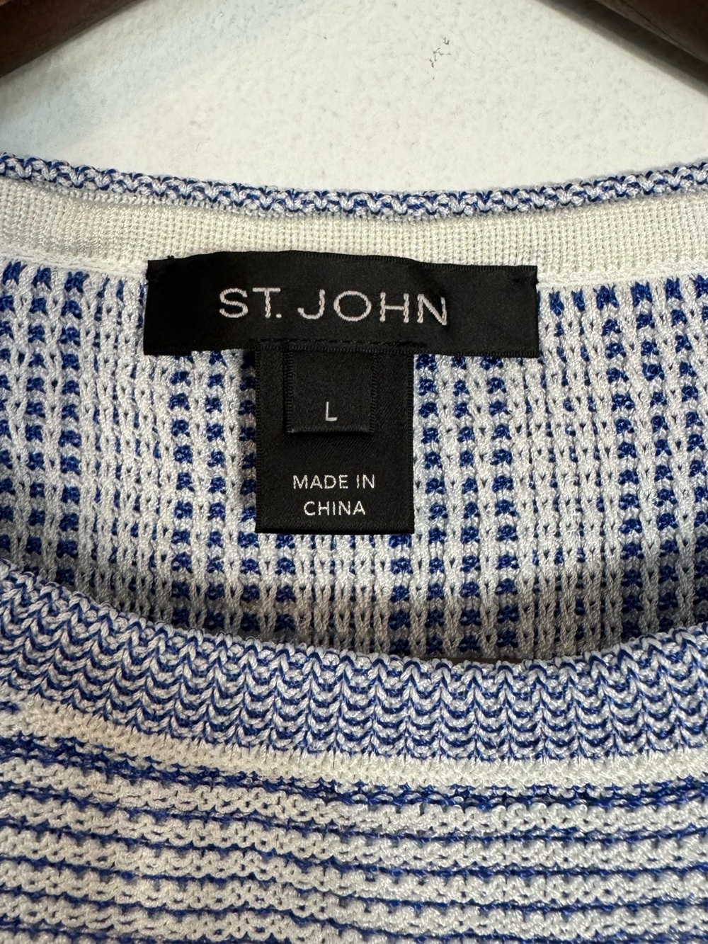 ST JOHN Blue & White Knit Short Sleeve Crew Neck Shirt Top Large - Picture 5 of 7